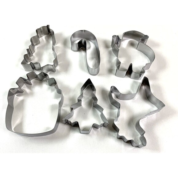 Lot of 6 Santa s Cookie Cutters in Tin Candy Cane Xmas Trees Reindeer Santa New - Picture 2 of 4